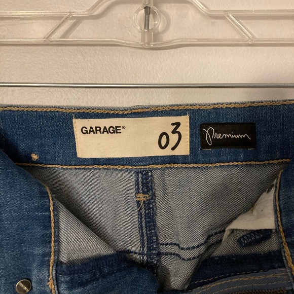 Garage Ultra High Rise Short - Picture 3 of 5